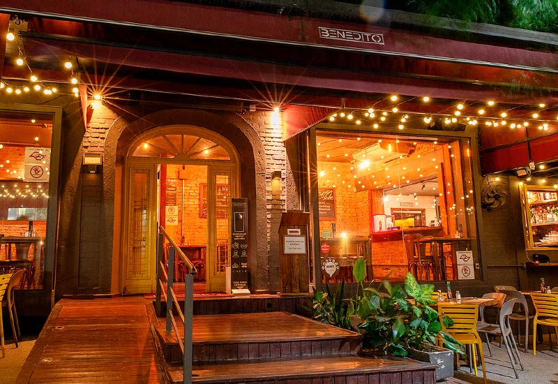 Reserva em bares e restaurantes cresce no fim do ano e tecnologia ajuda a organizar a demanda