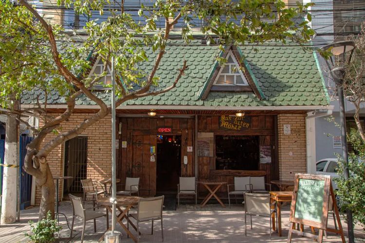 Fachada do Zur Alten Mühle, restaurante que transmitirá os jogos da seleção da Alemanha durante a Copa do Mundo