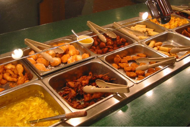 Gestão eficiente diminui perdas e fortalece buffets por quilo 