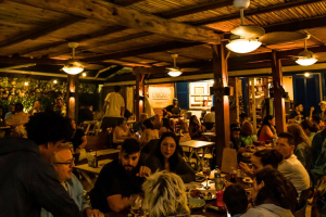 Florianópolis lidera ranking de bares com entretenimento 