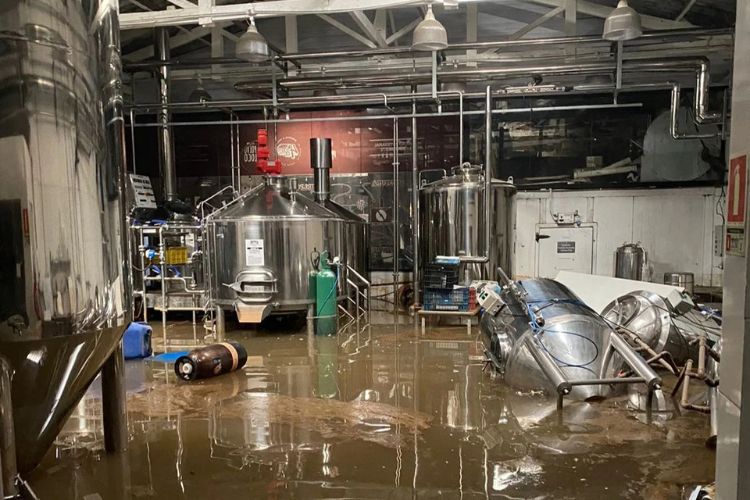 Cervejaria gaúcha sofre impactos das enchentes no Rio Grande do Sul, em 2024, provocadas por mudanças climáticas | Foto: 4Beer POA
